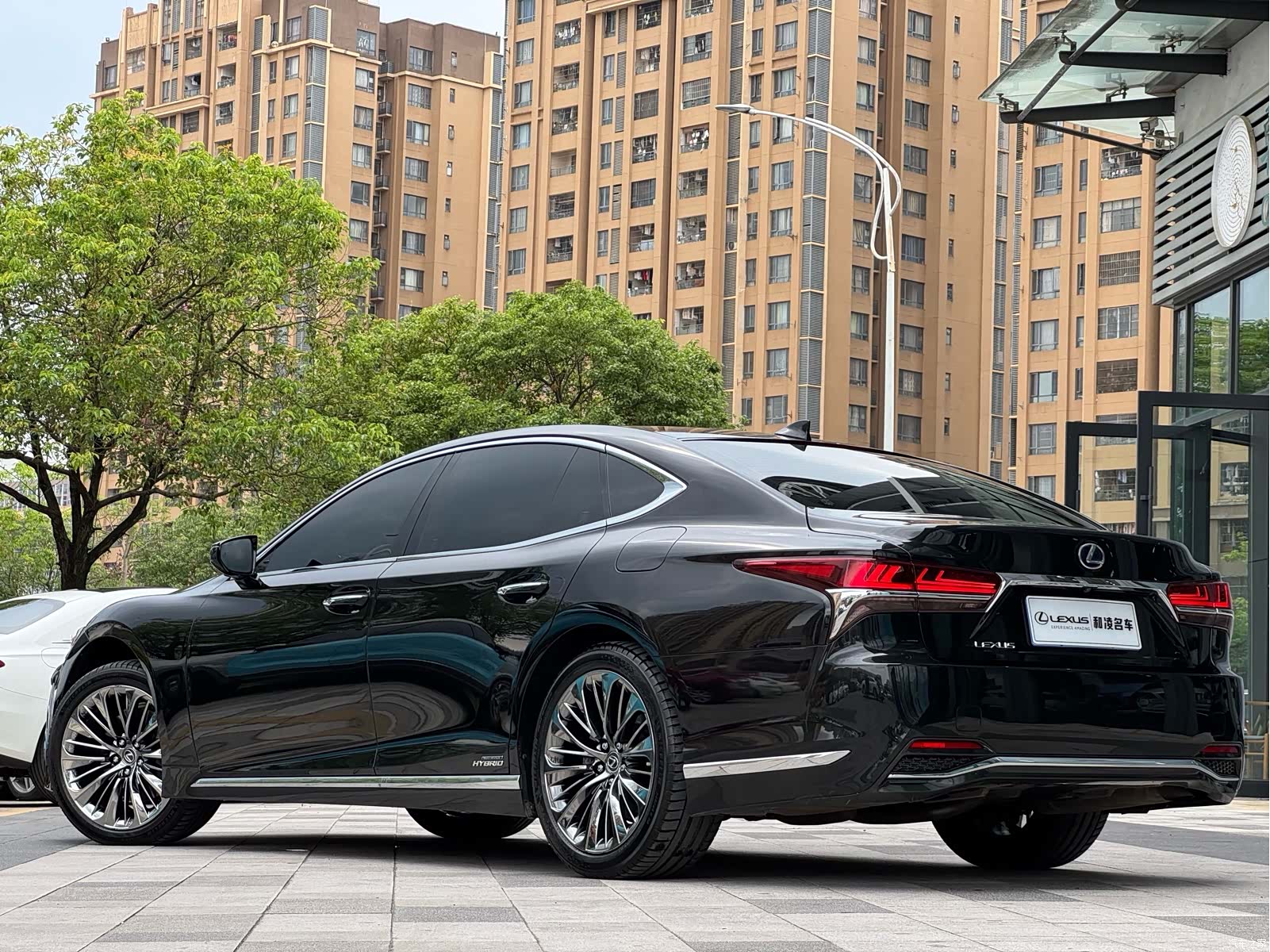 Lexus LS, 2019 4