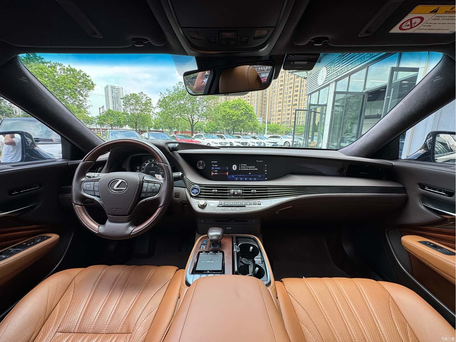 Lexus LS, 2019 8