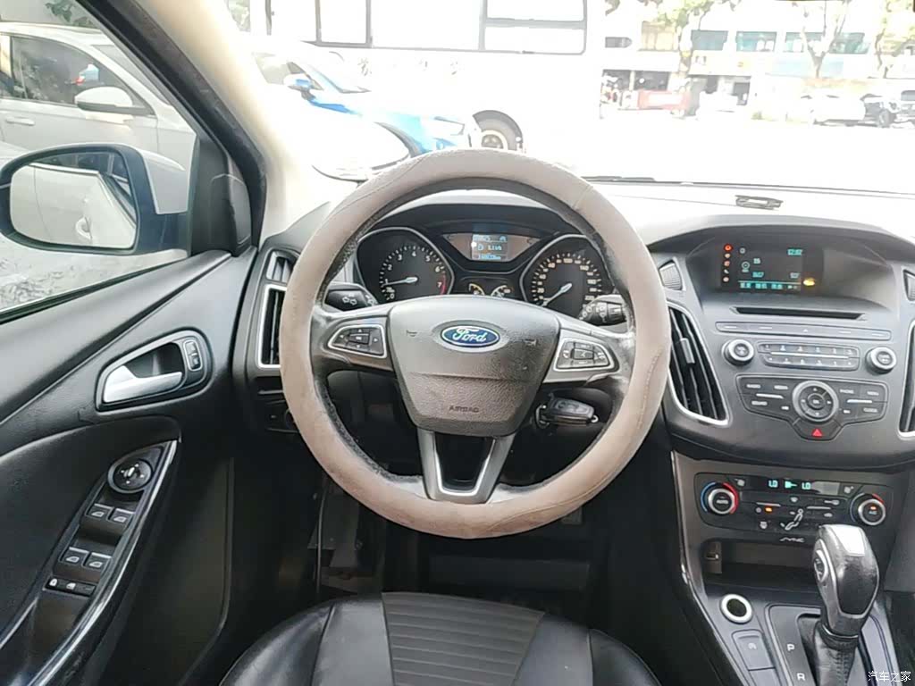 Ford Focus, 2015 7