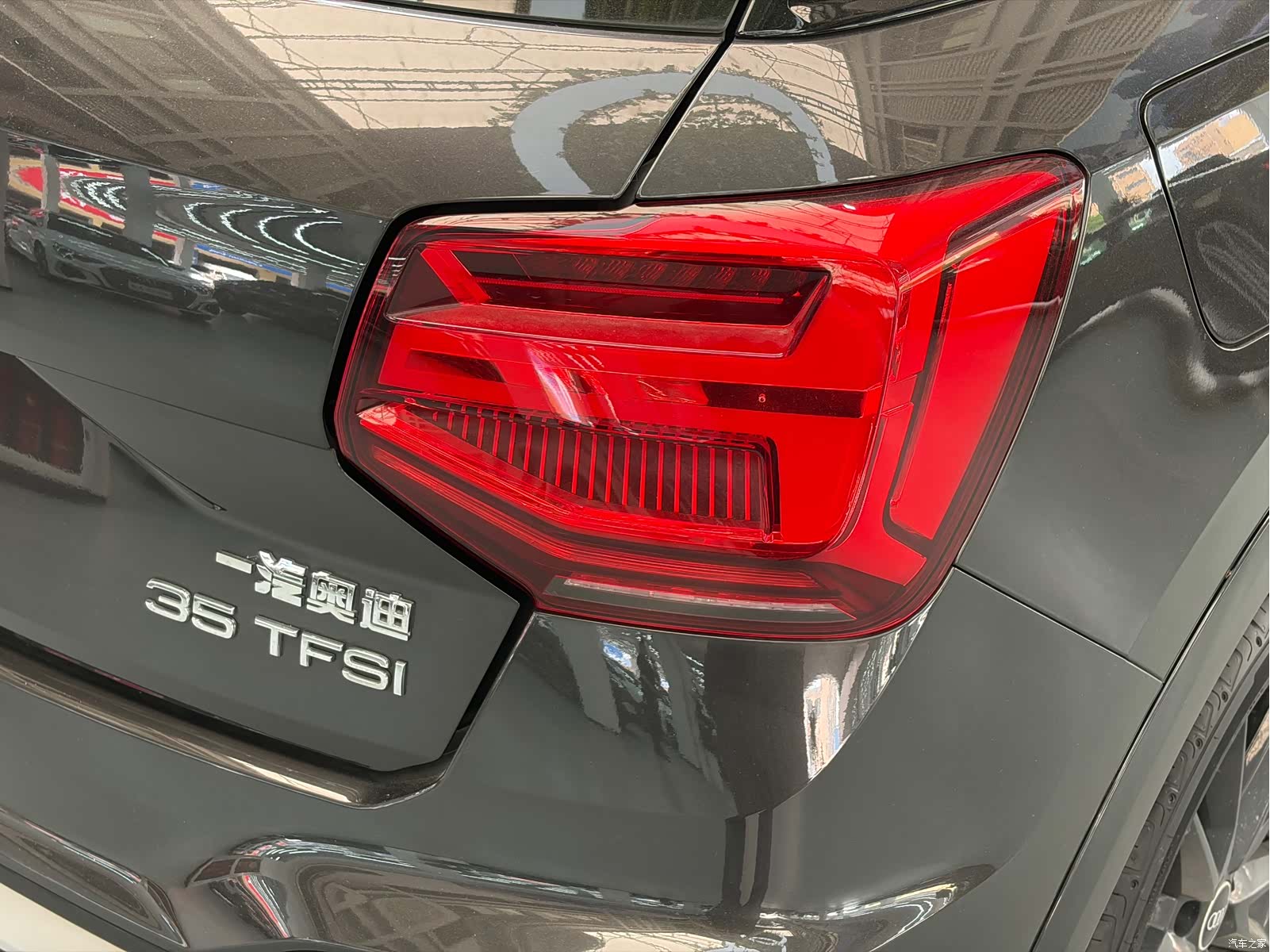 Audi Q2L, 2025 21