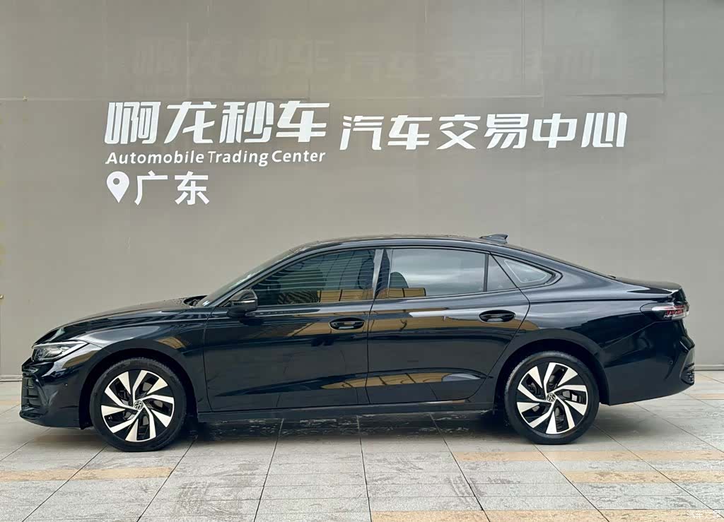 Volkswagen Passat, 2025 4