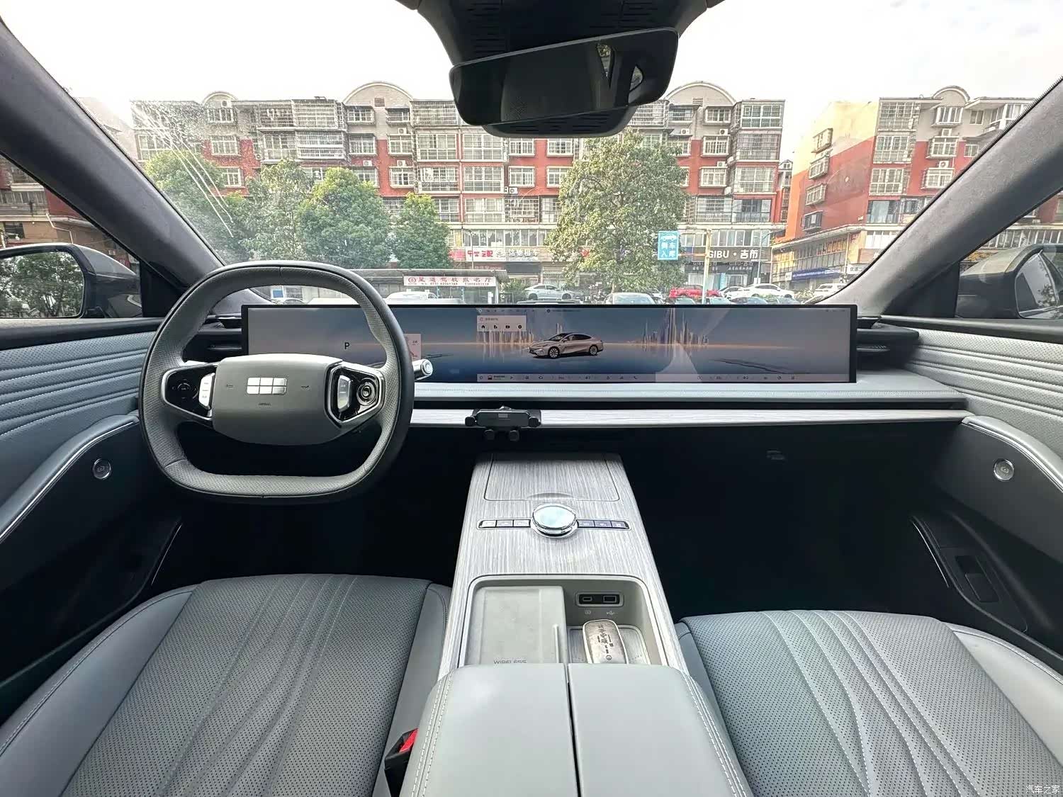 Geely E8, 2024 все фото