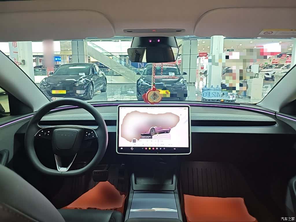 Tesla Model 3, 2025 10