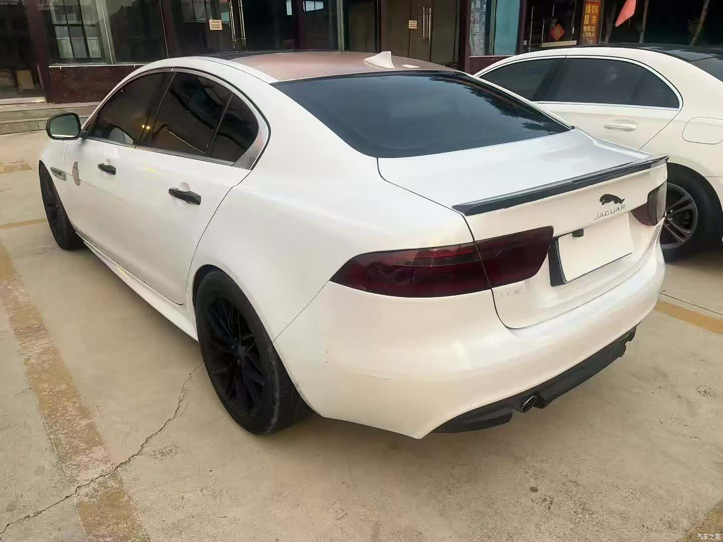 Jaguar XE, 2016 7