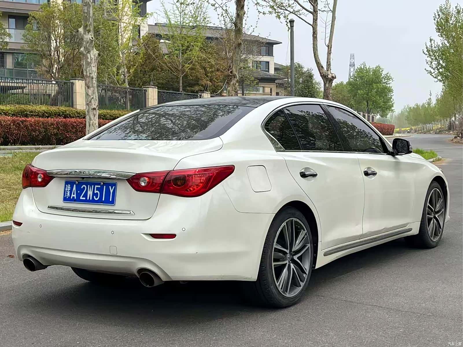 Infiniti Q50L, 2015 4