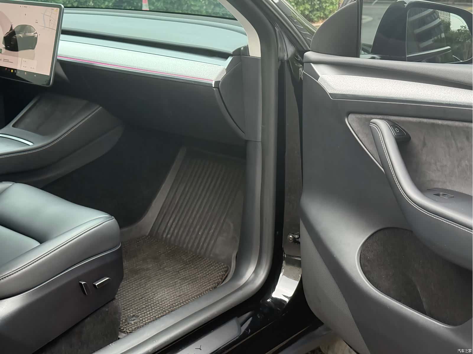 Tesla Model Y, 2023 20