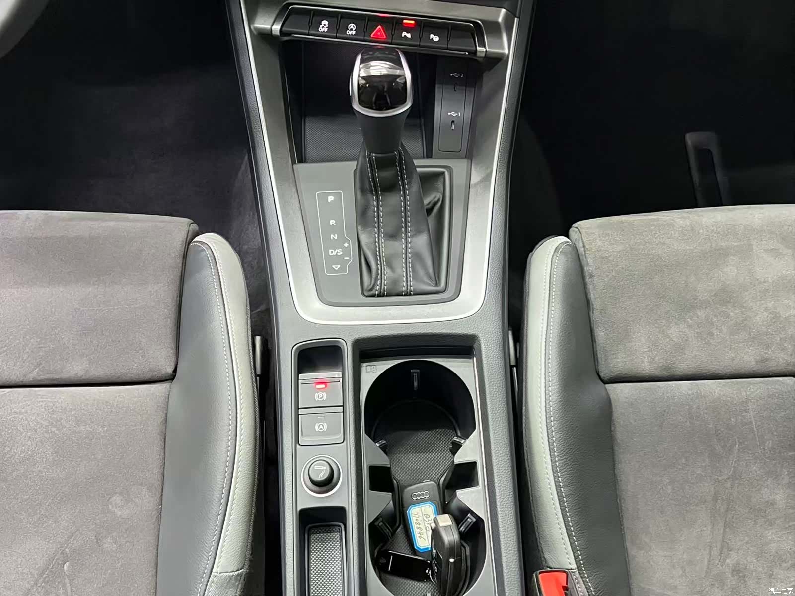 Audi Q3, 2022 12