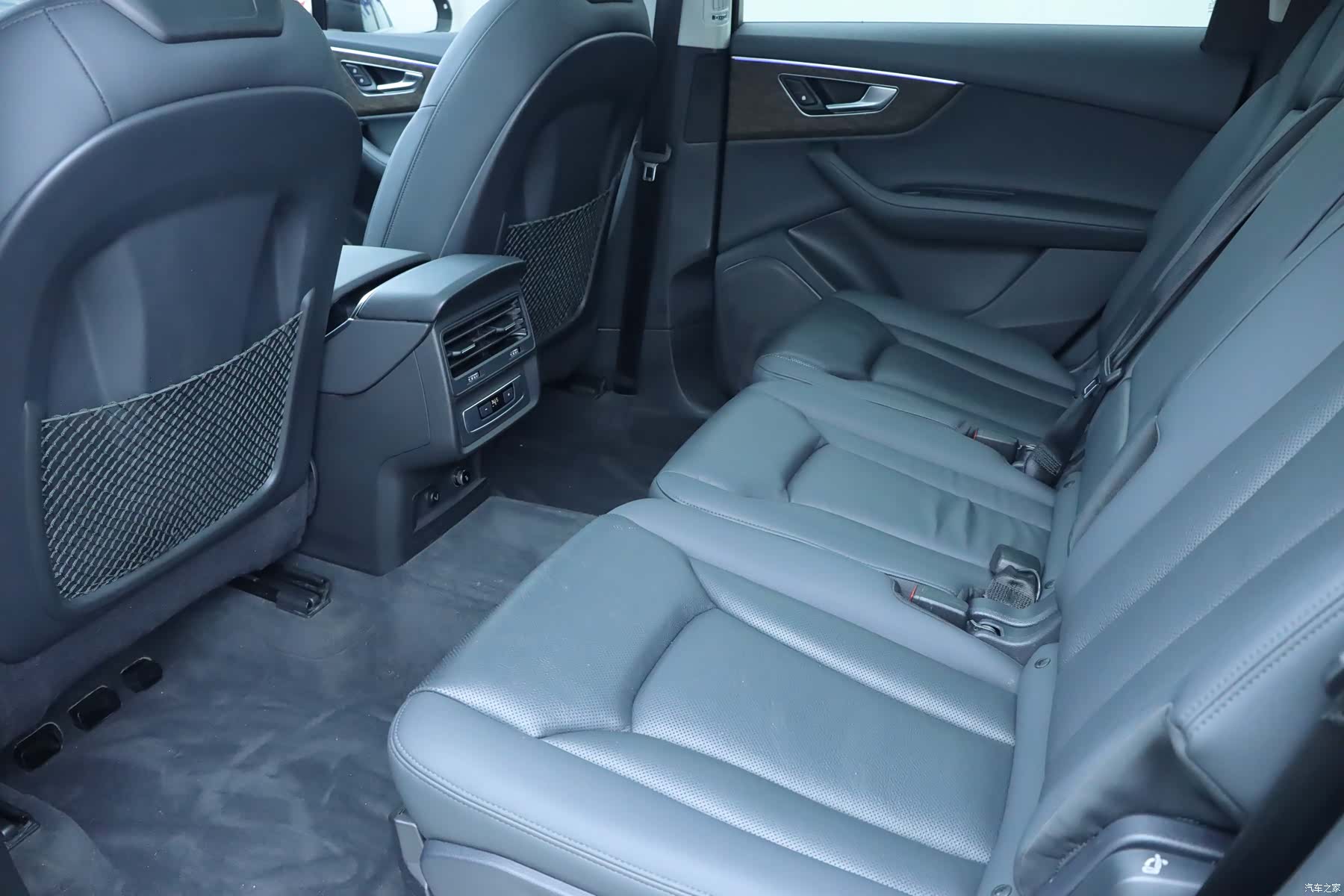 Audi Q7, 2023 14