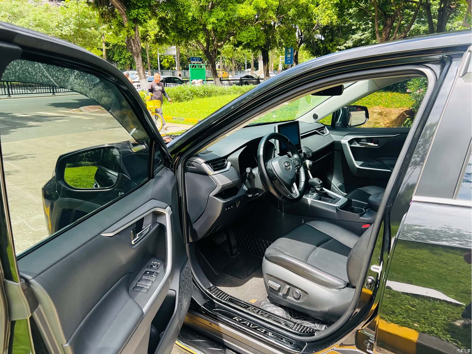 Toyota RAV4, 2022 8