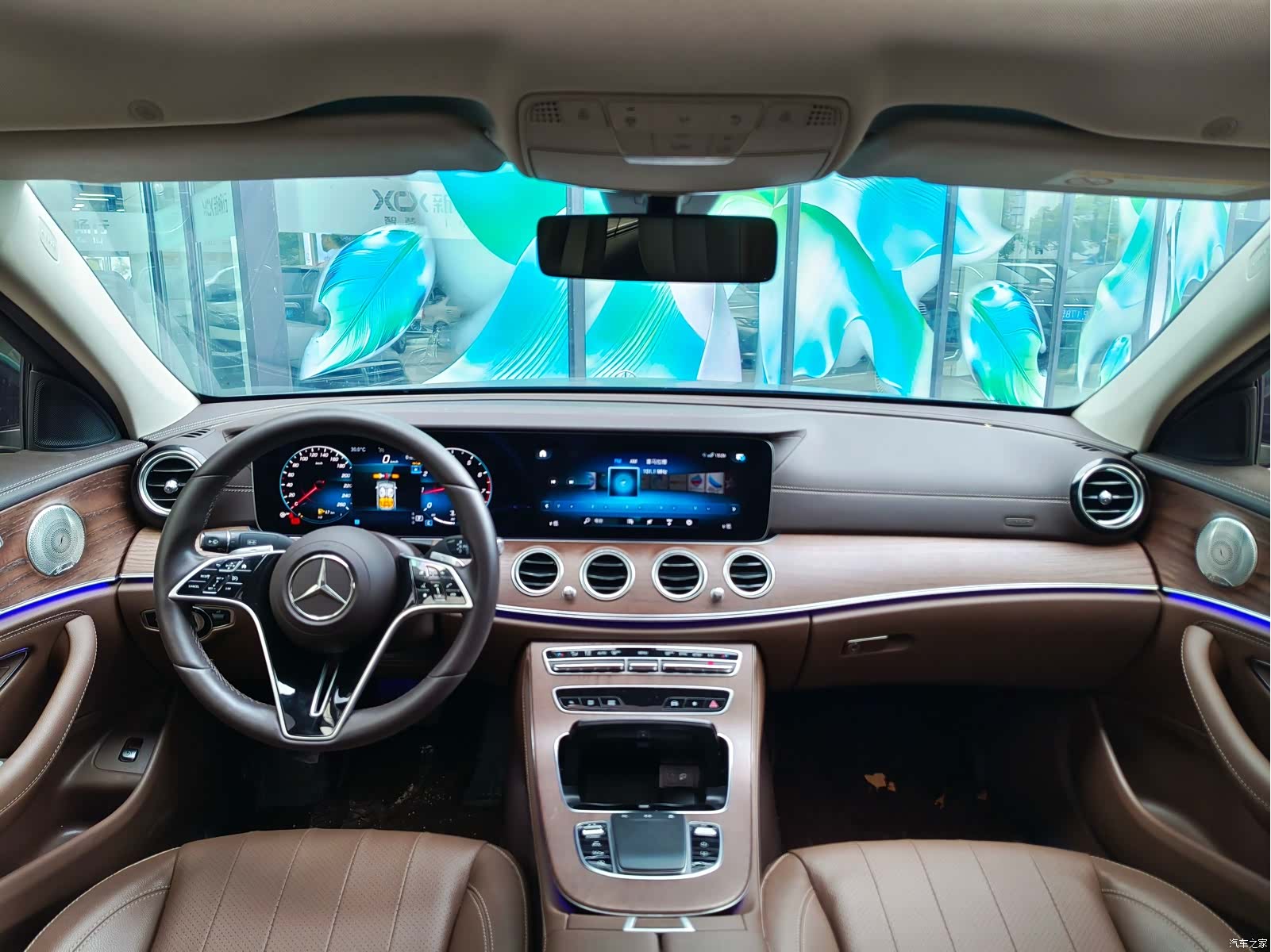 Mercedes-Benz E-Class, 2023 14