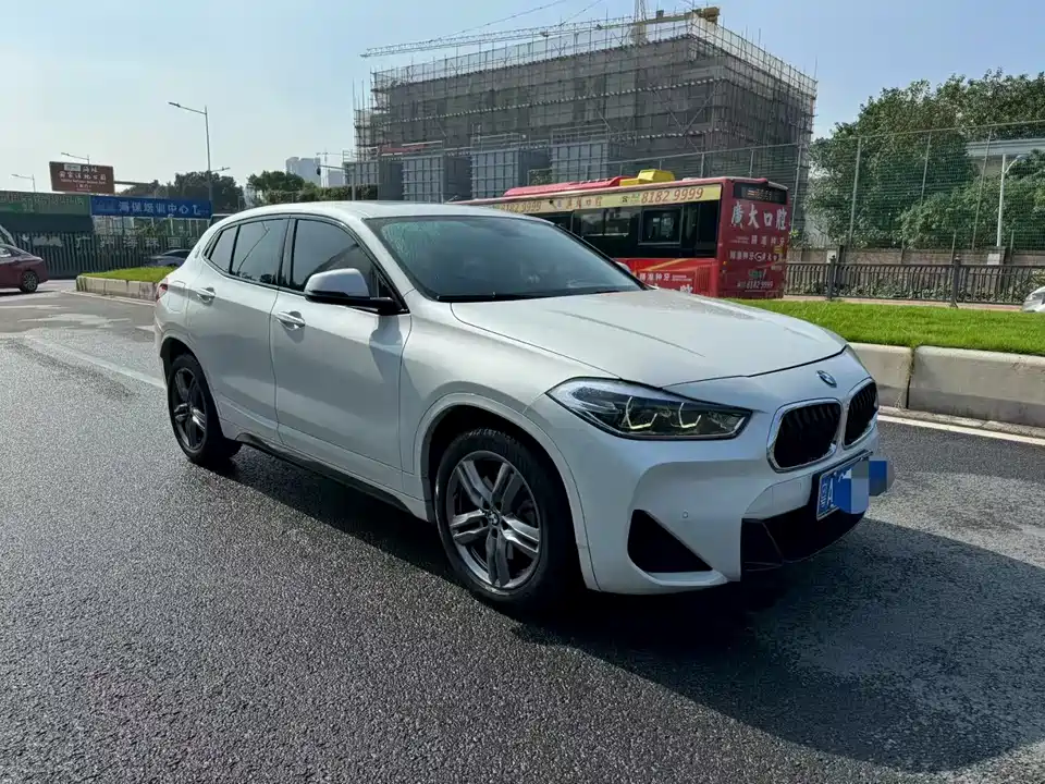 BMW X2