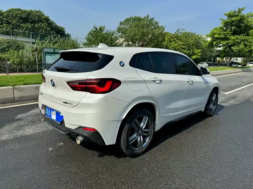 BMW X2