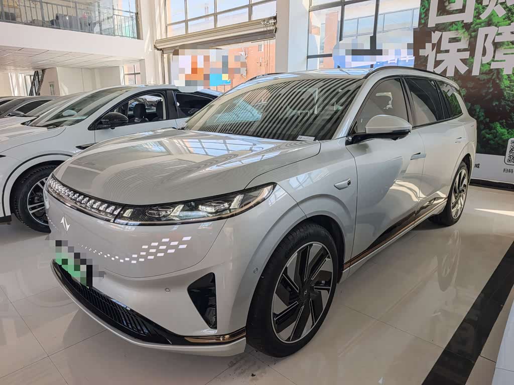Dongfeng eπ008