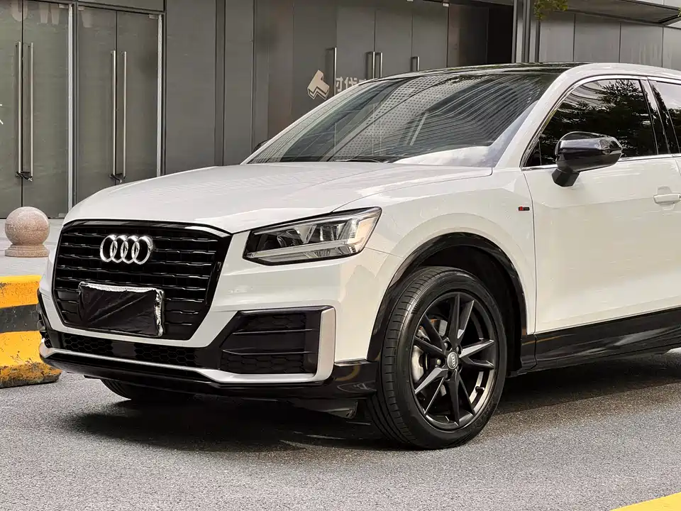Audi Q2L
