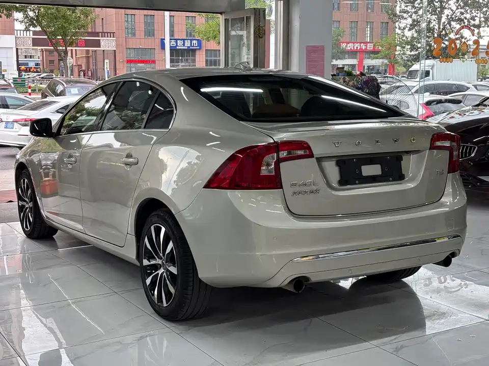 Volvo S60