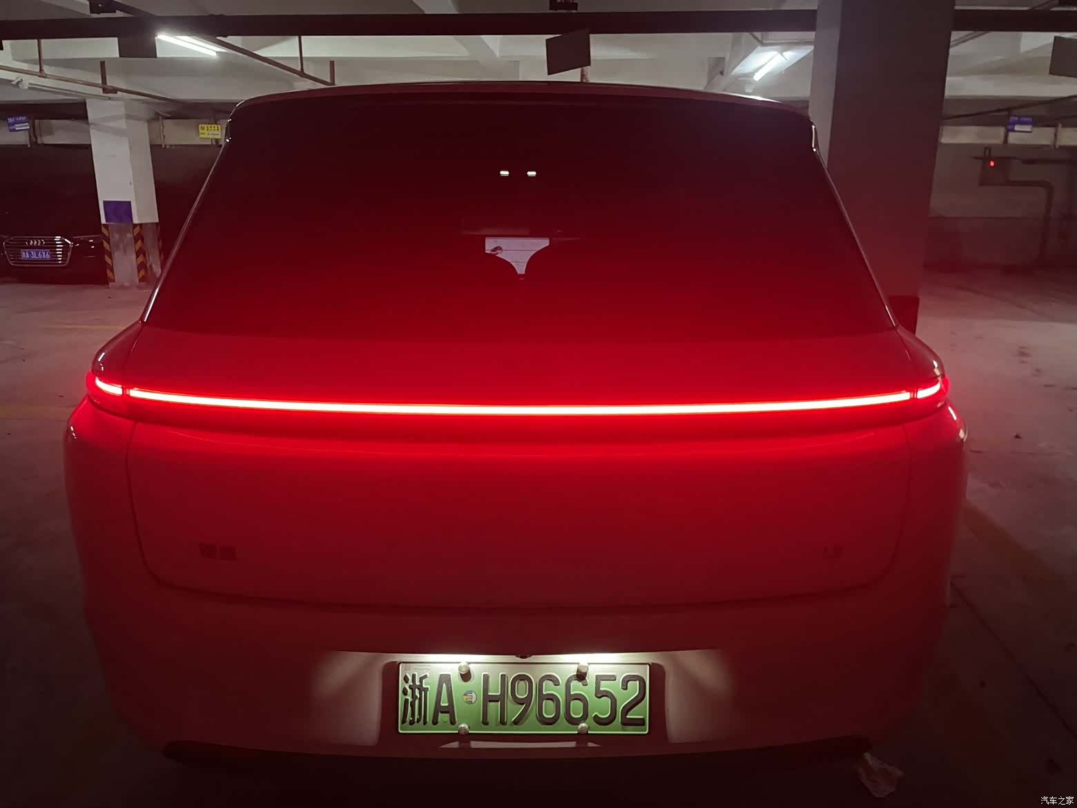 Li Auto L8, 2026 6
