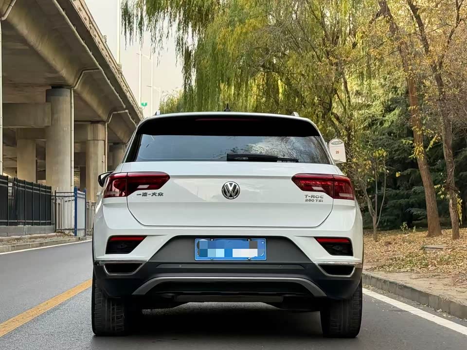 Volkswagen T-ROC exploring Songs