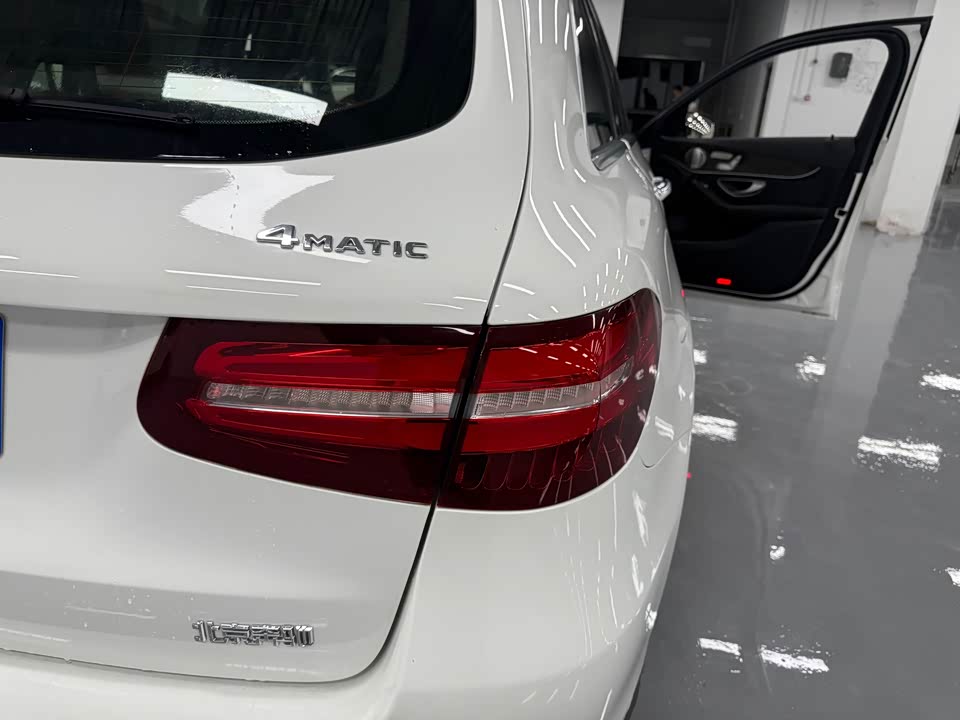 Mercedes-Benz GLC Mercedes-Benz GLC