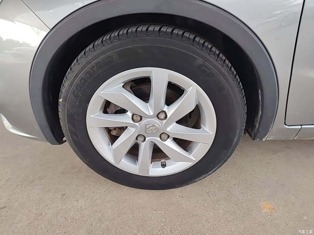 Wuling 310W, 2017 23