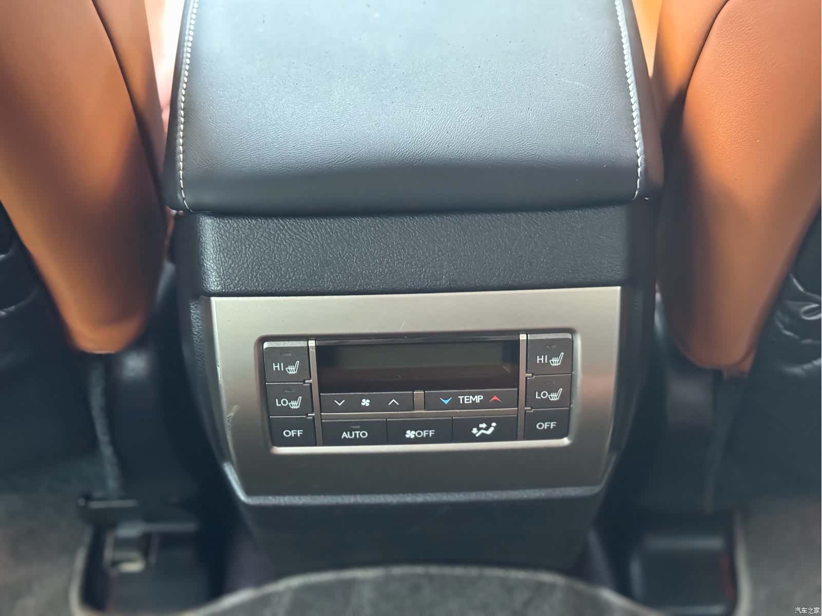 Lexus GX, 2014 14