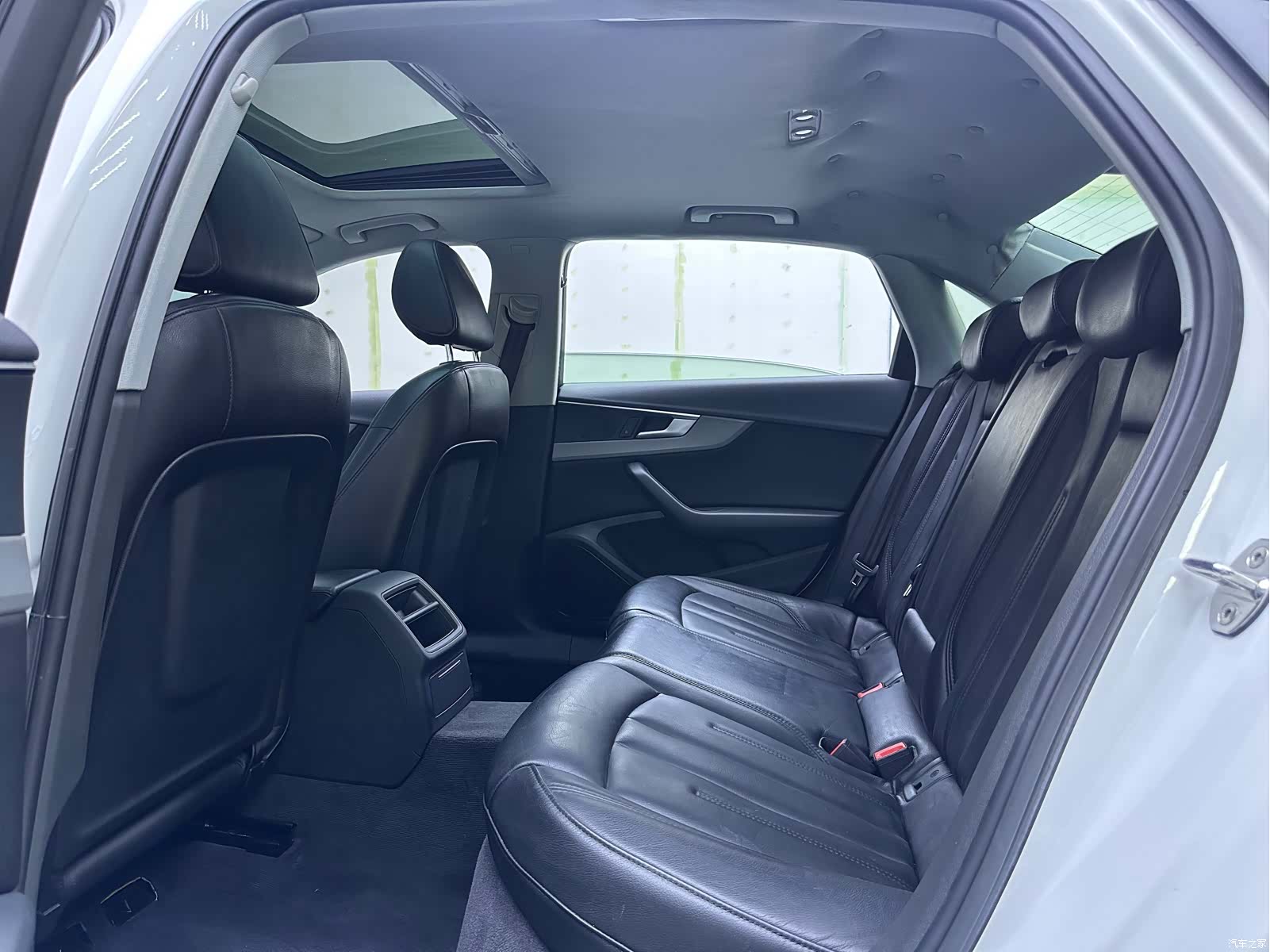 Audi A4L, 2017 9