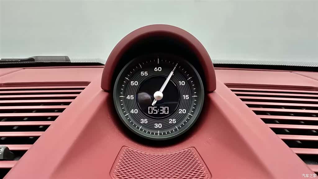 Porsche 911, 2025 10
