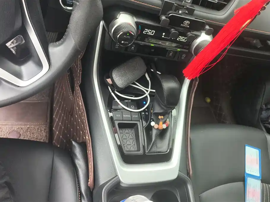 Toyota RAV4 Rongfang