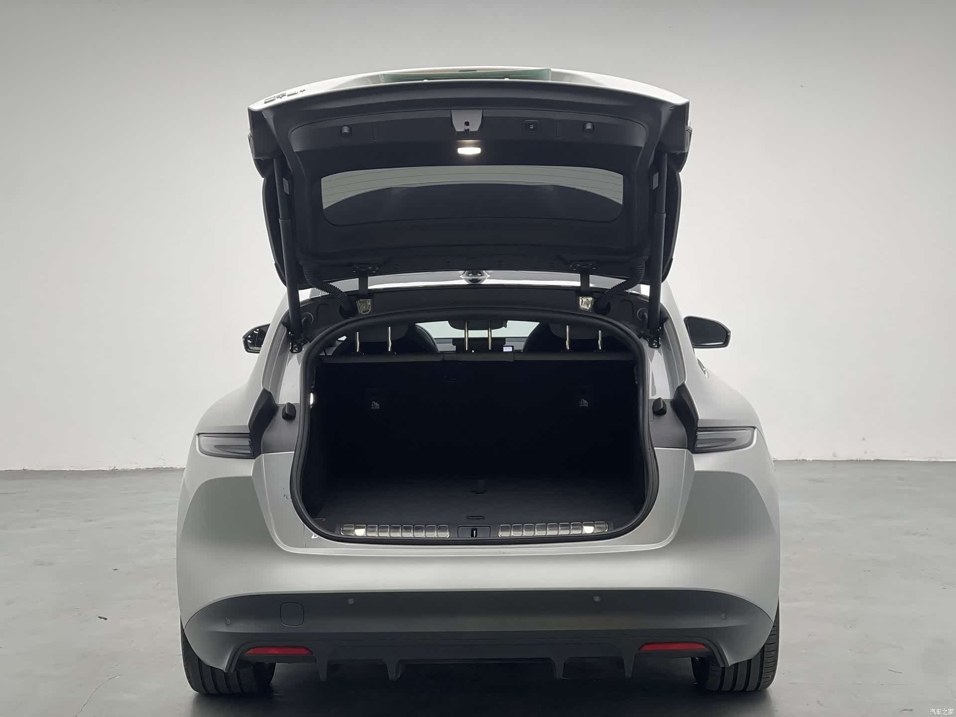 NIO ET5, 2024 15