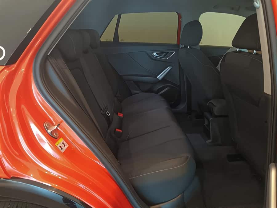 Audi Q2L 2021, фото 9