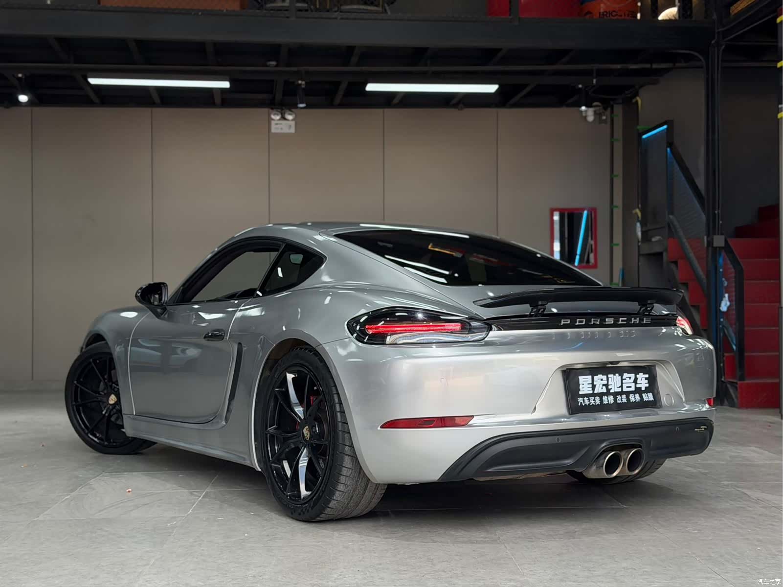 Porsche Cayman, 2017 все фото
