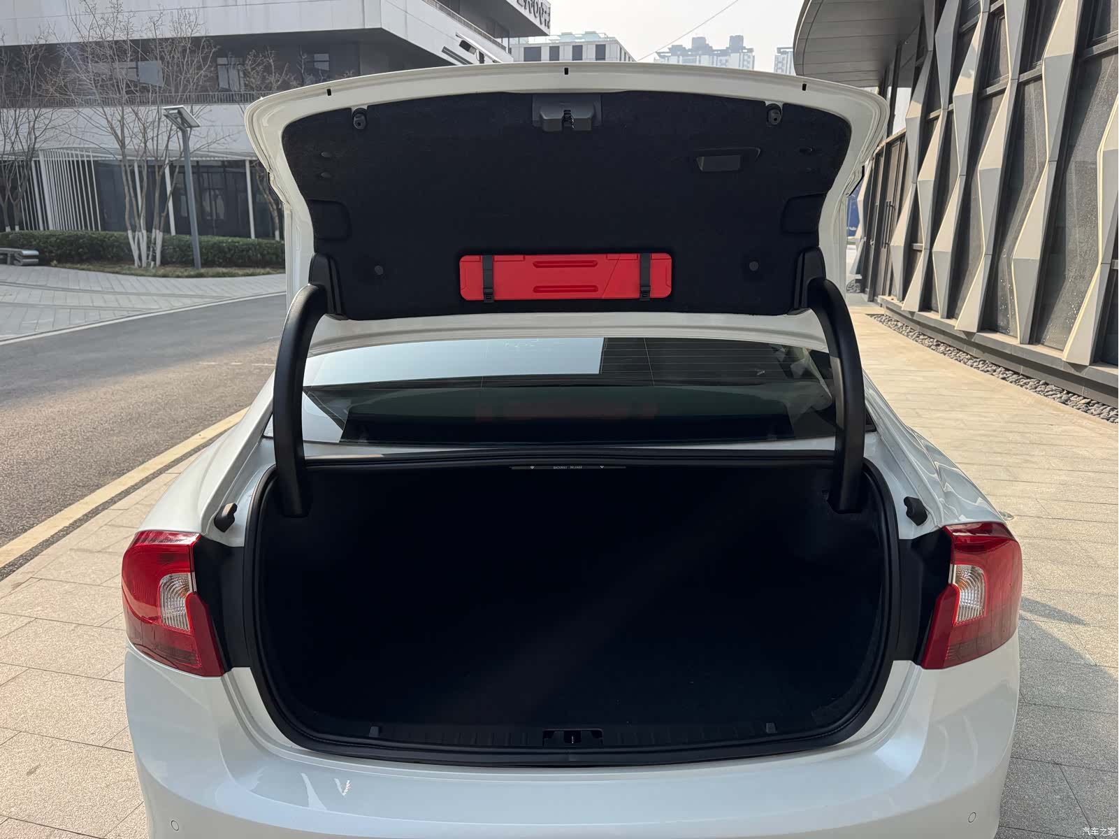 Volvo S60, 2018 17