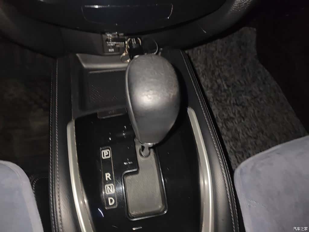 Nissan X-Trail, 2015 10