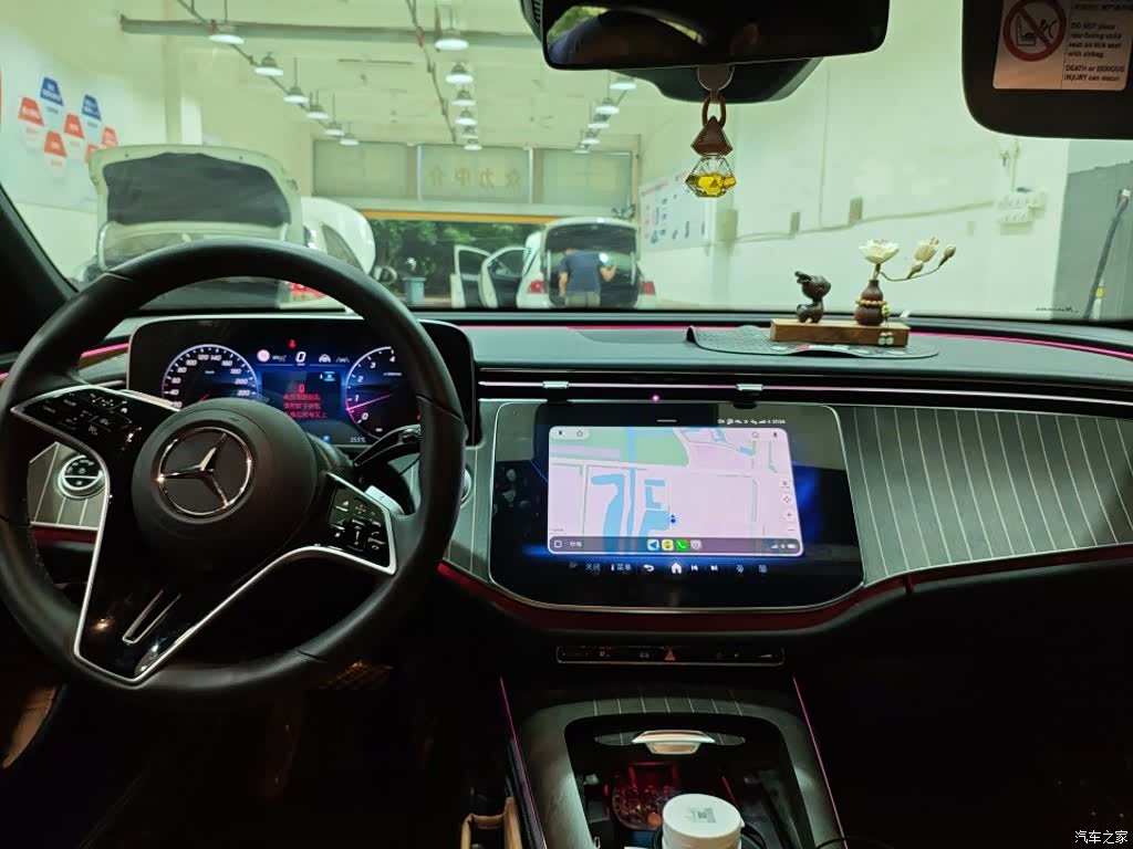 Mercedes-Benz E-Class, 2025 6