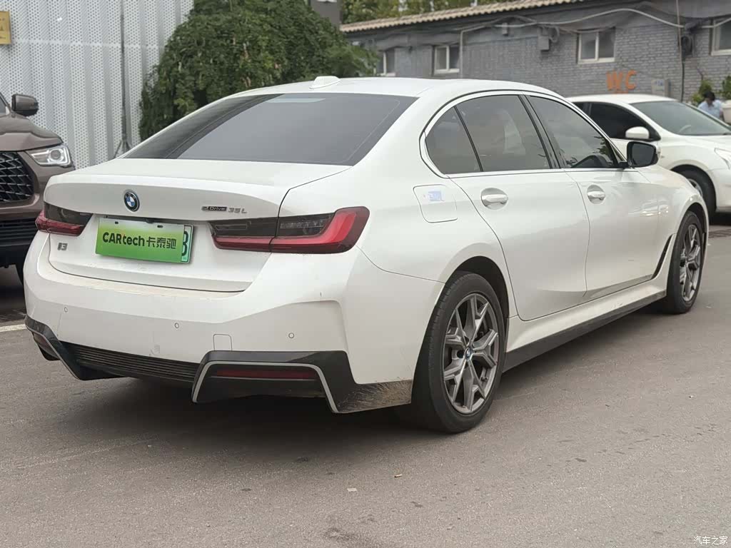 BMW i3, 2023 все фото