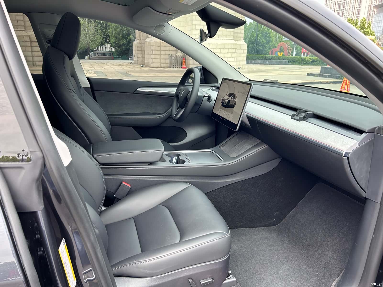 Tesla Model Y, 2024 7