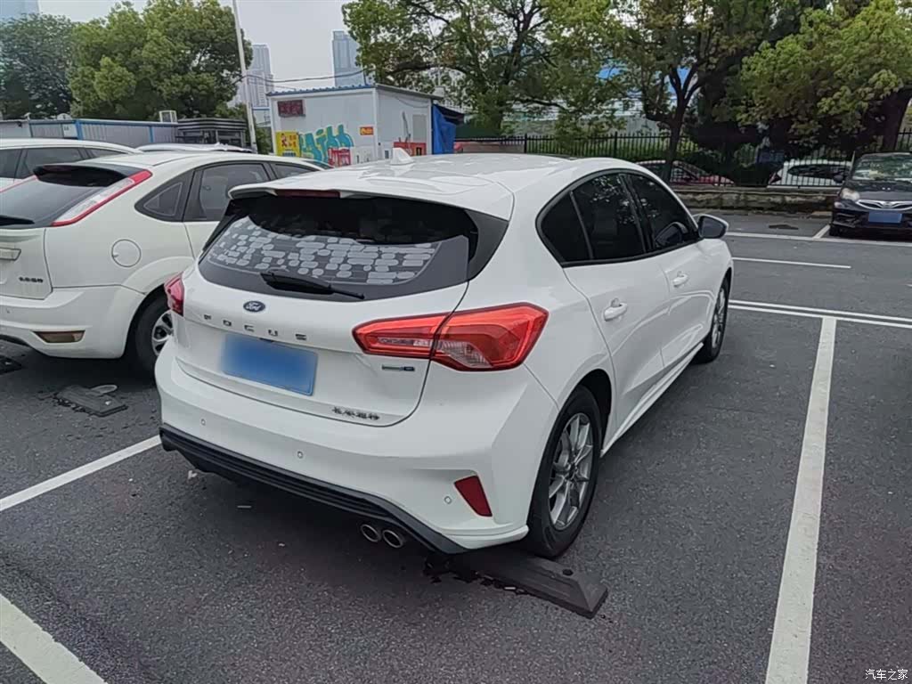 Ford Focus, 2021 7