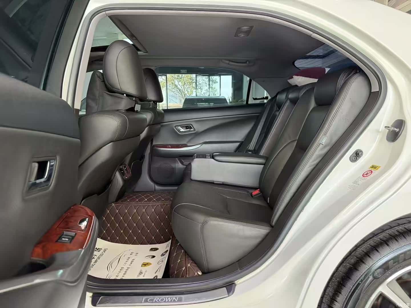 Toyota Crown, 2012 6