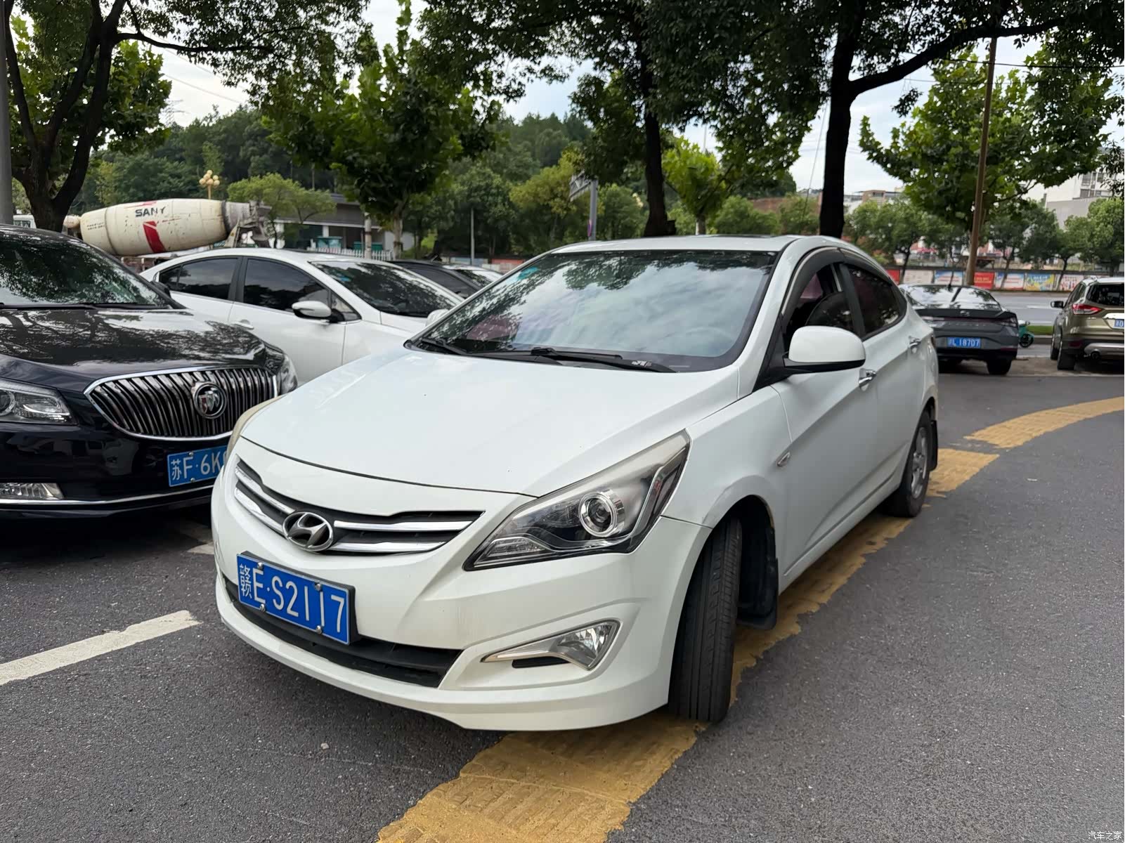 Hyundai GLX, 2016 1