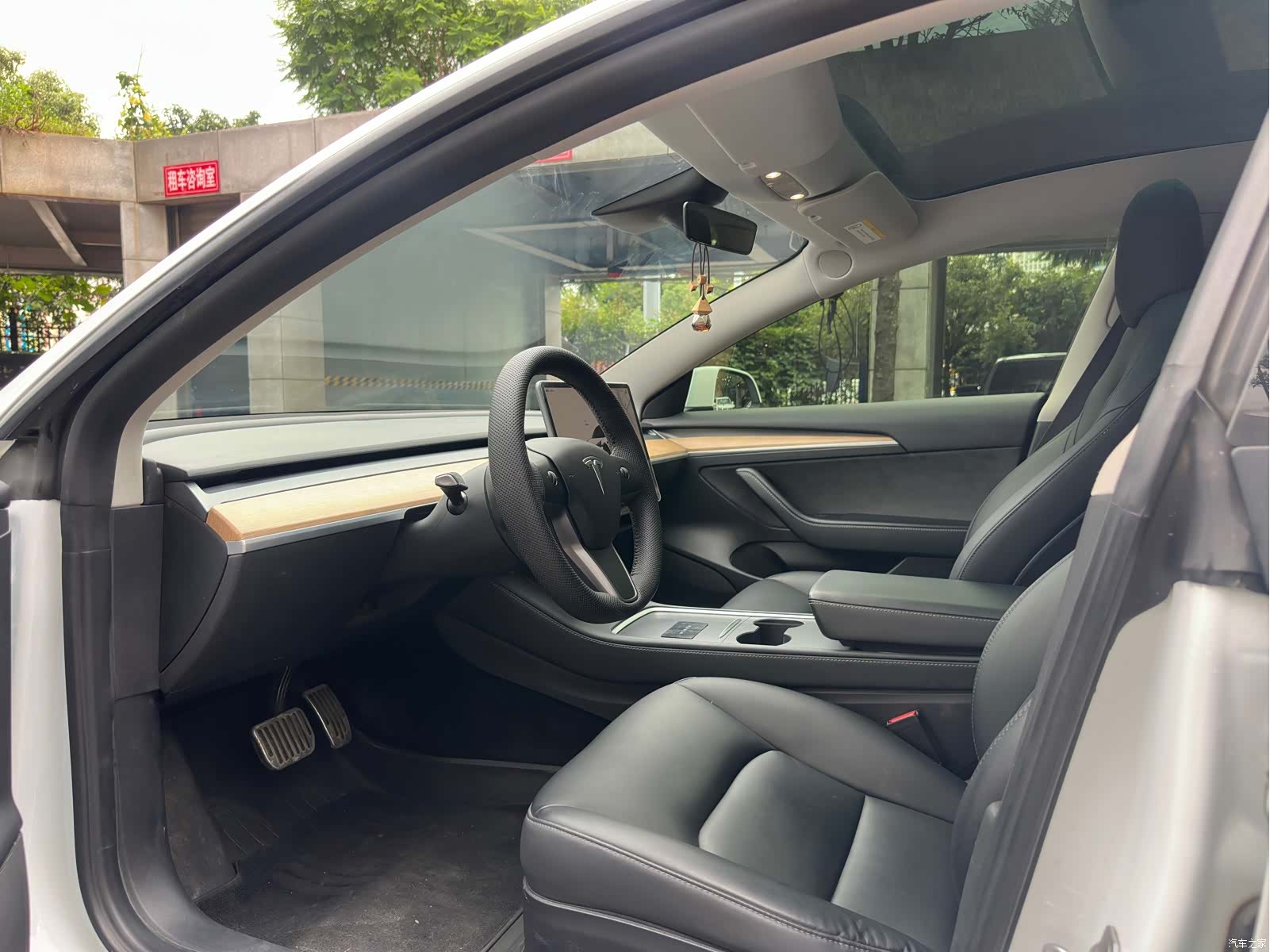 Tesla Model 3, 2022 4