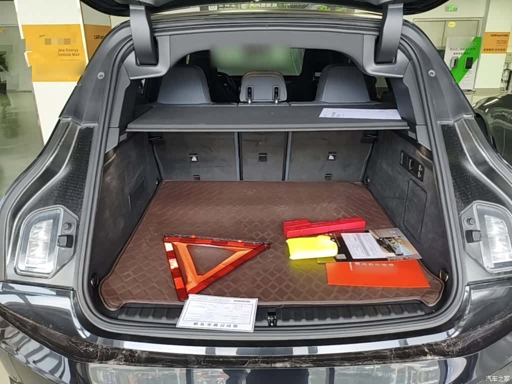 BMW iX, 2024 19