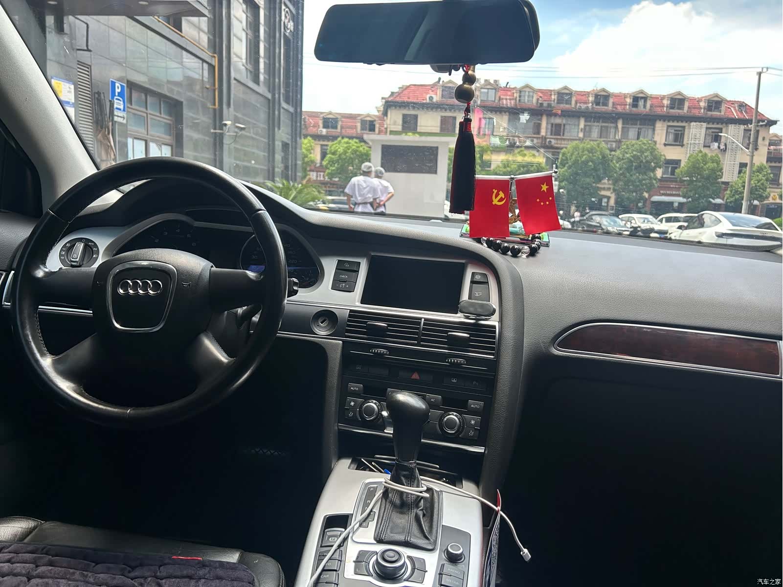 Audi A6L, 2012 10