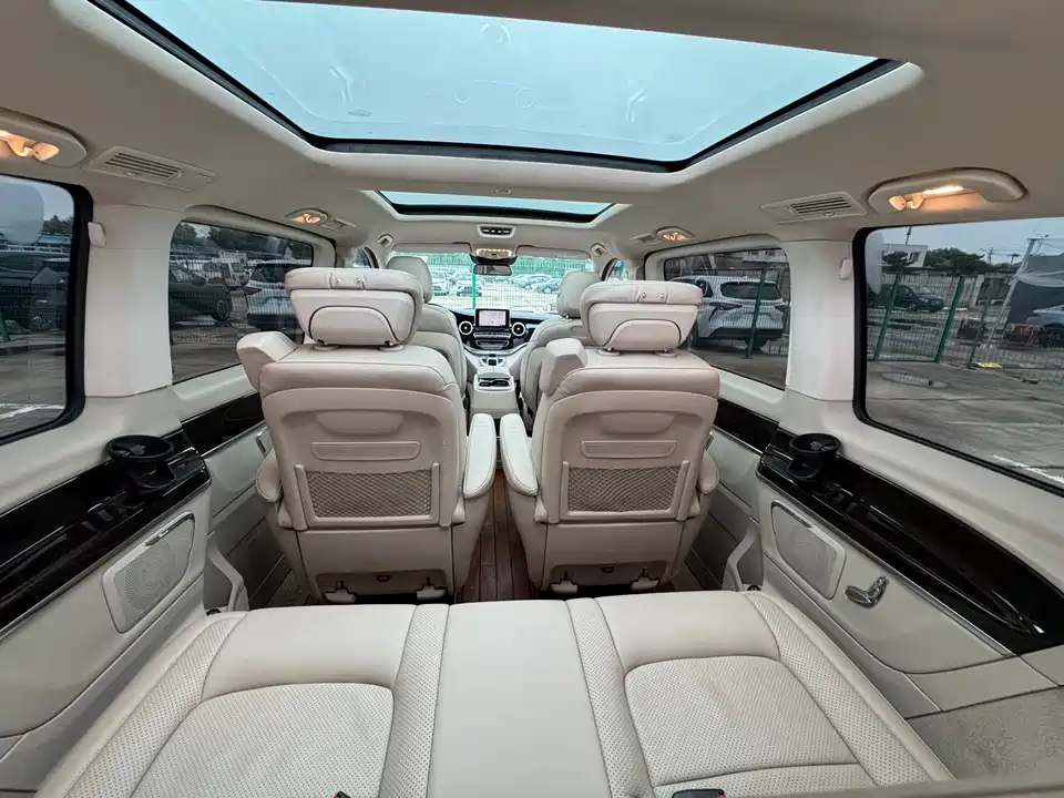 Mercedes-Benz V-class