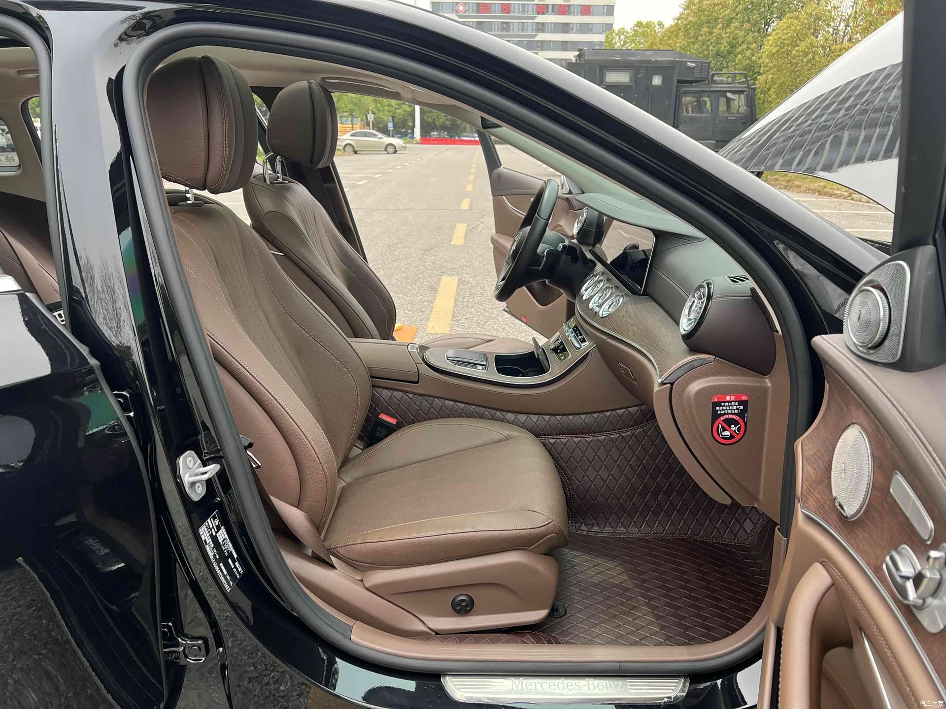 Mercedes-Benz E-Class, 2023 все фото
