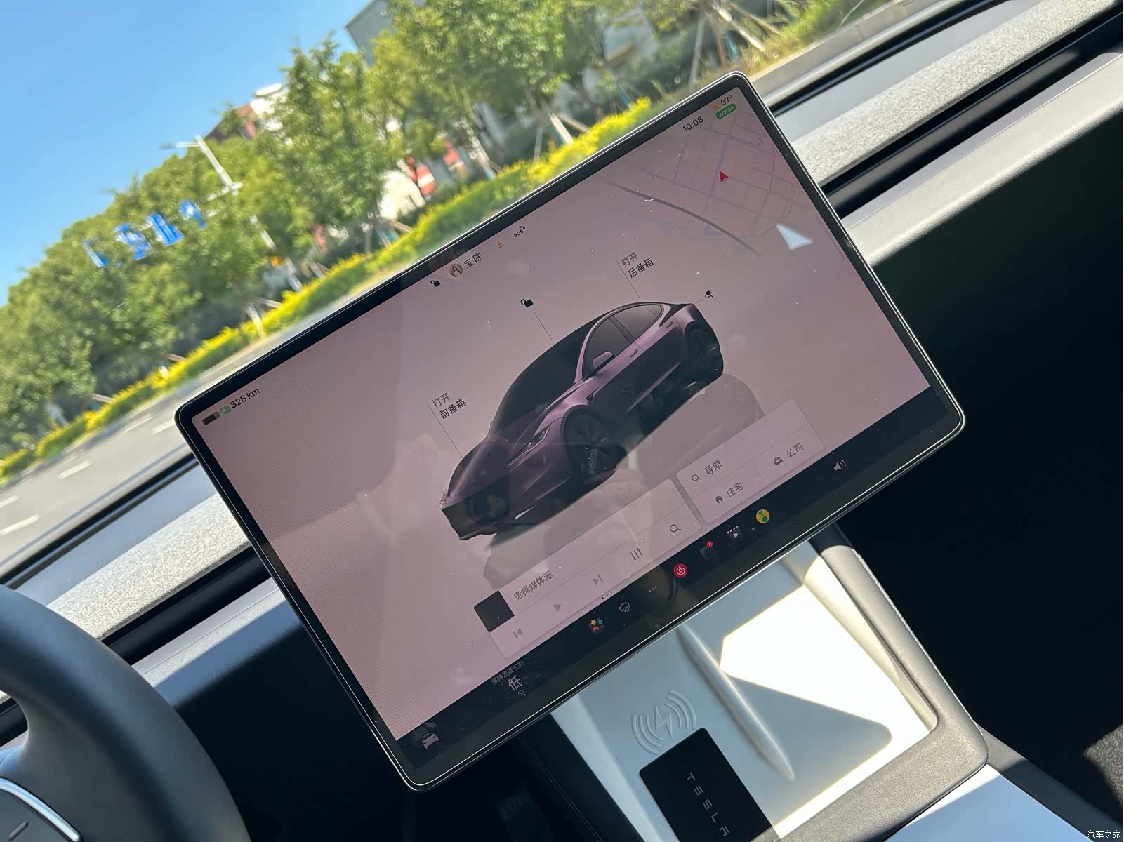 Tesla Model 3, 2025 4