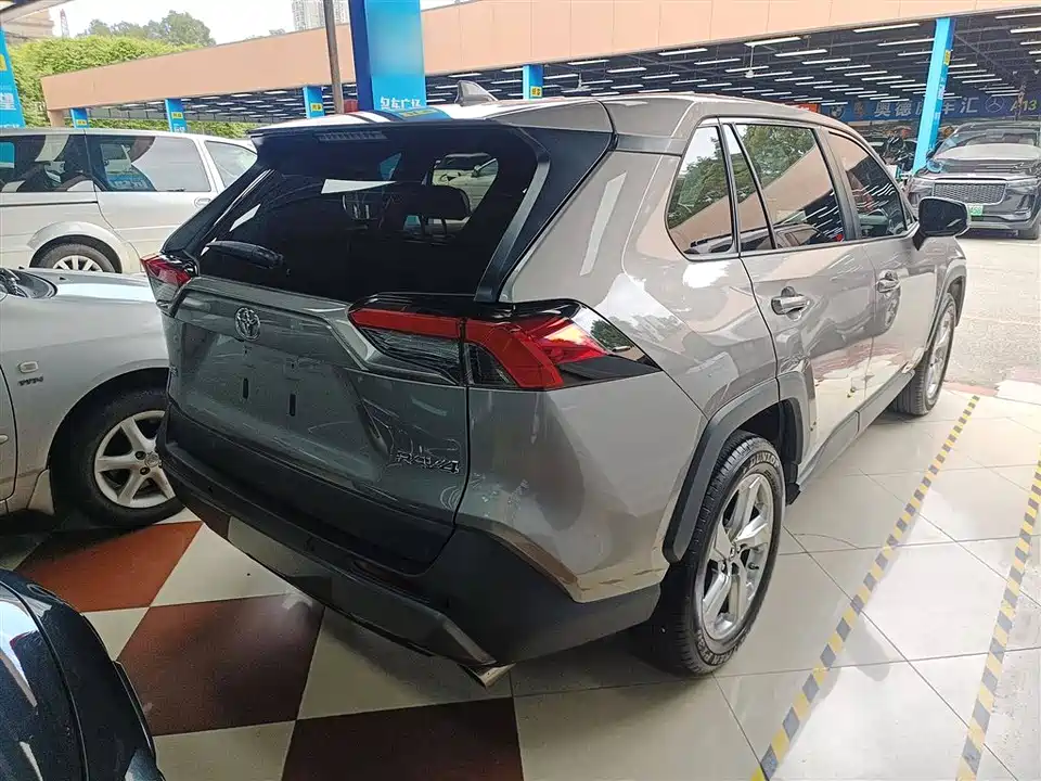 Toyota RAV4 Rongfang