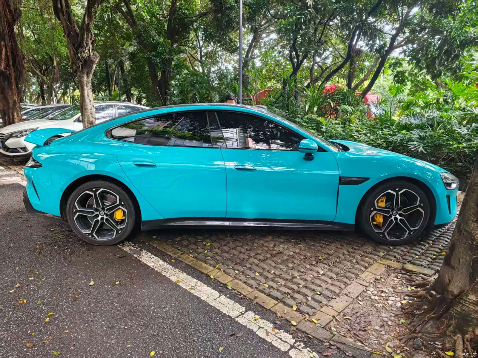 Xiaomi SU7, 2024 3