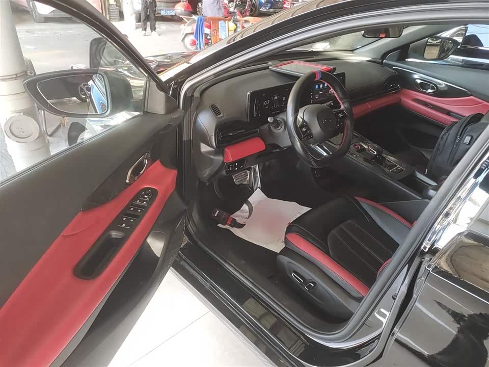 Trumpchi Shadow Leopard