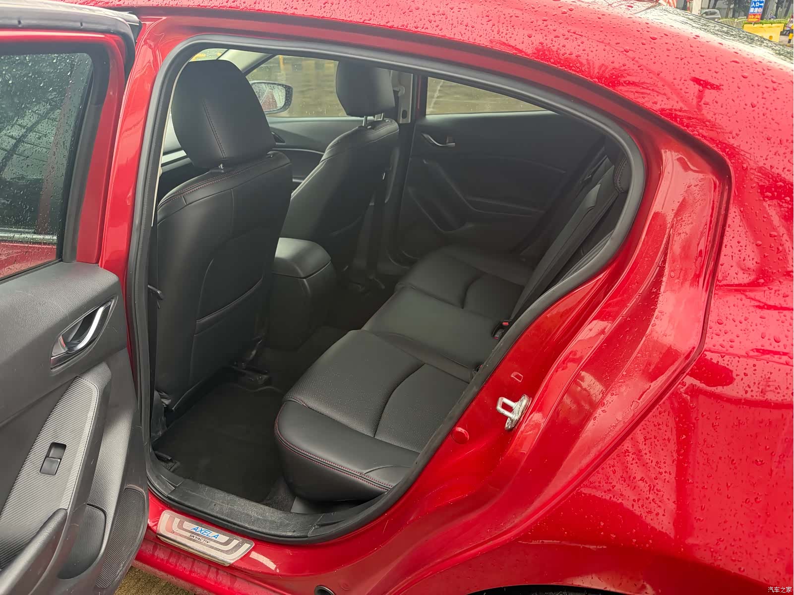 Mazda Mazda3, 2015 6