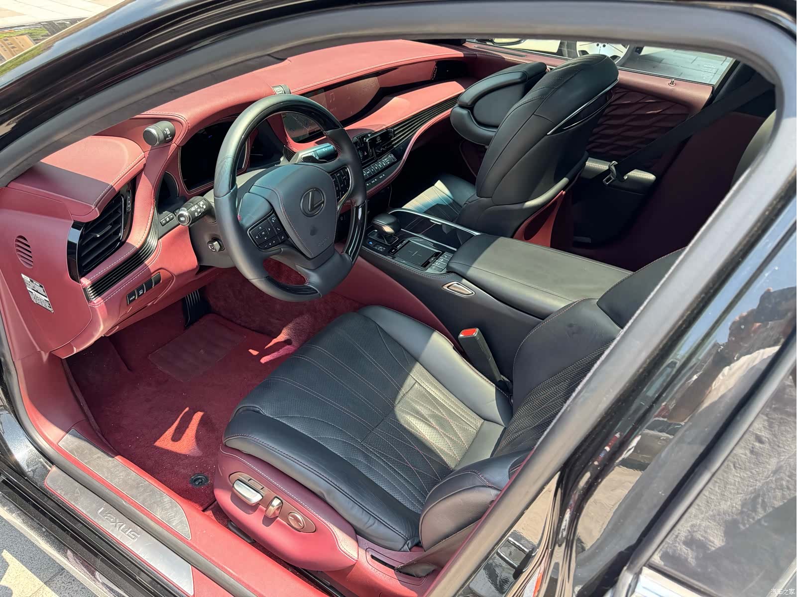 Lexus LS, 2019 10