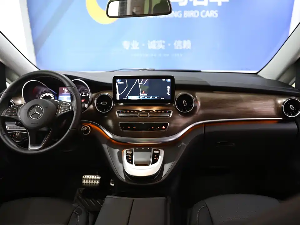 Mercedes-Benz V-class